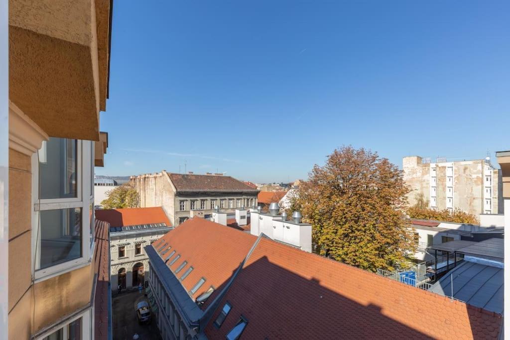 S22 Apartment Budapest Exteriör bild